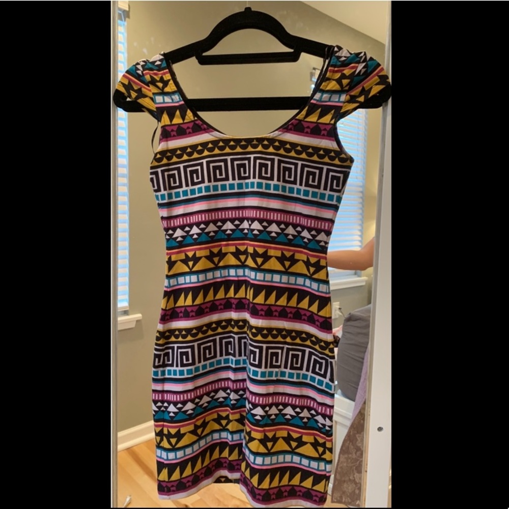 H&M tribal print bodycon mini dress - Picture 3 of 3